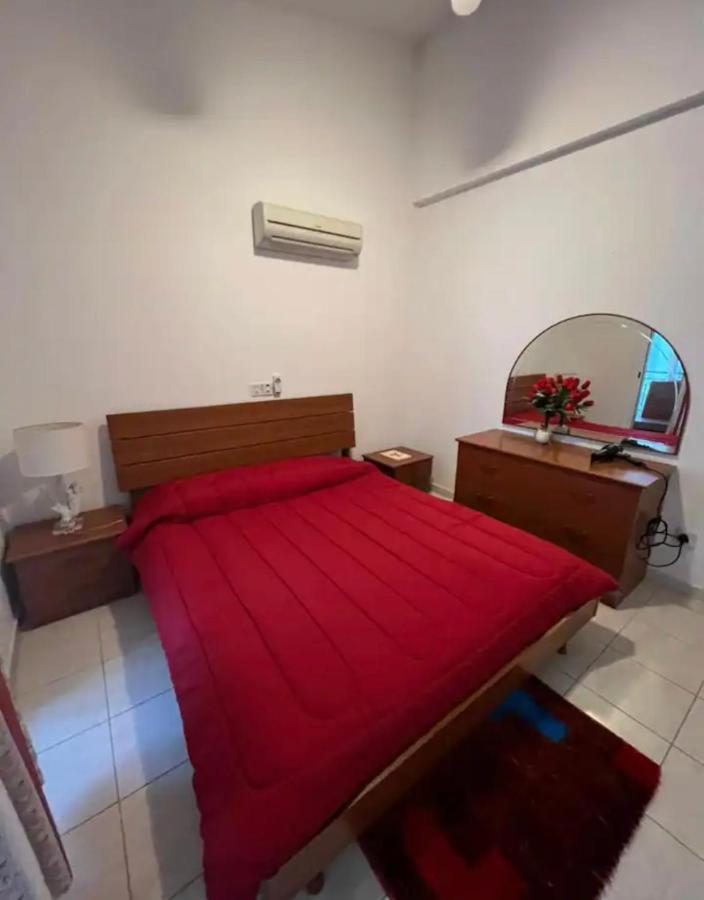 Marias Spacious Aparment Paphos Kültér fotó