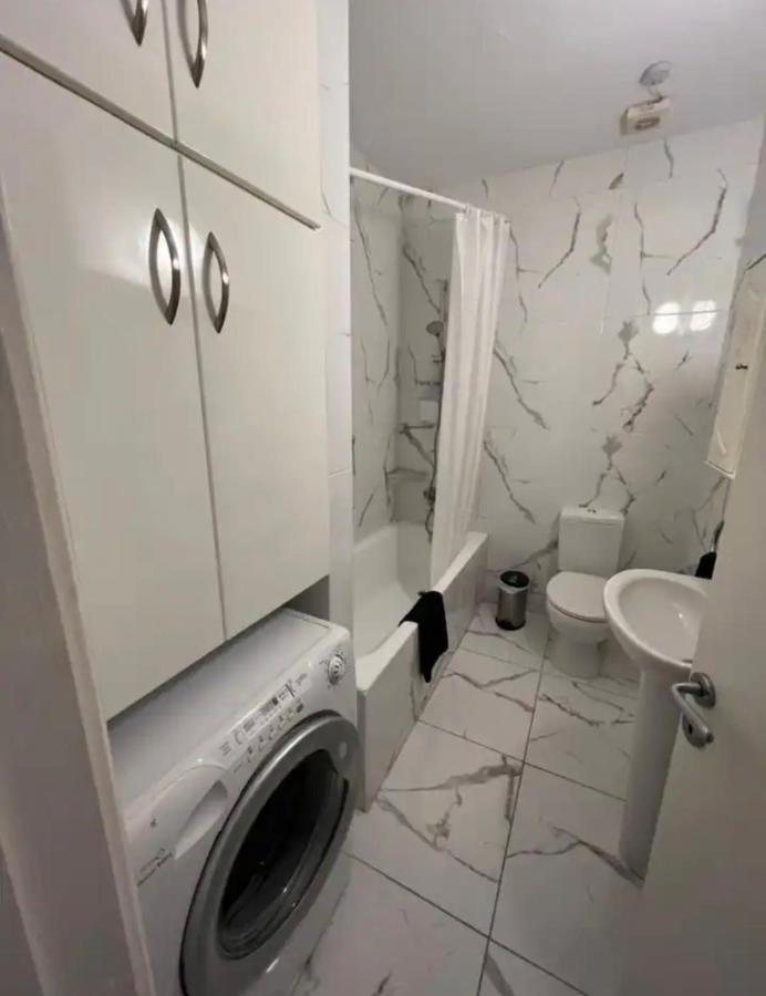 Marias Spacious Aparment Paphos Kültér fotó