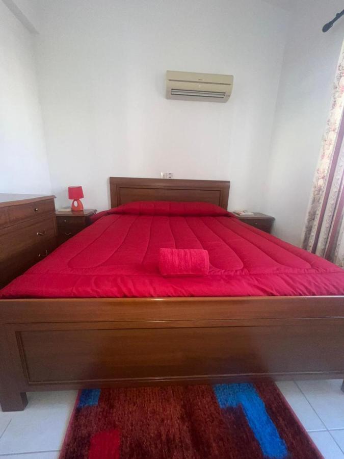 Marias Spacious Aparment Paphos Kültér fotó